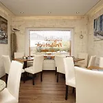 Apartman 01 *